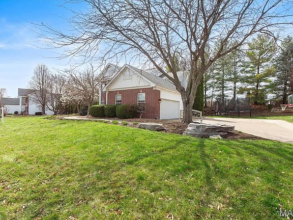 3rd image of 1317 Renaissance Pl