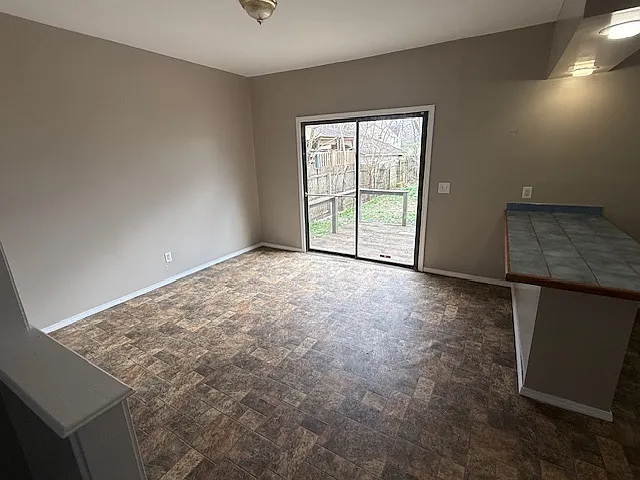 504 W Navarre St — Photo 4