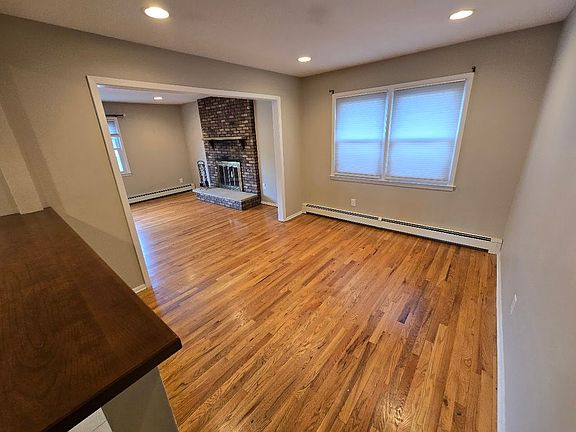 2nd image of 318 E 54th St Floor 2