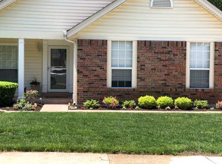 1413 Oakhall Manor Ct, Ballwin, MO