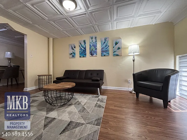 17 S College Ave — Photo 10