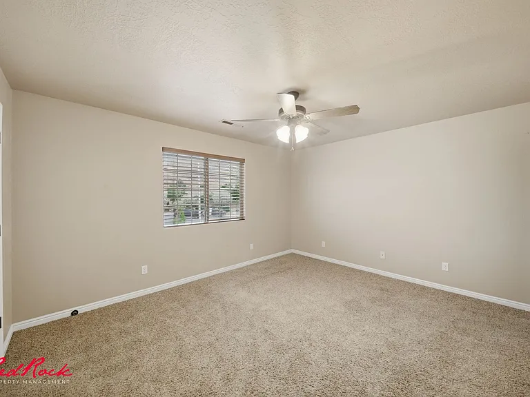 2422 S River Rd #5 — Photo 23