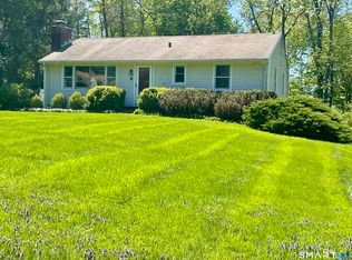 9 Apple Lane, Redding, CT 06896