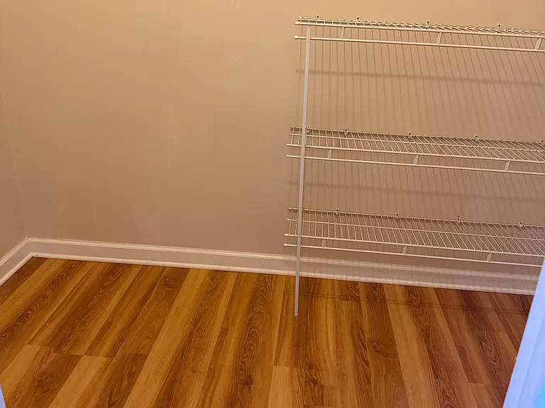 522 Bellmore Pl — Photo 3