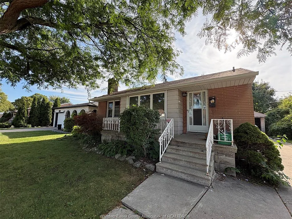 3 bed, $1,450 — Photo 2