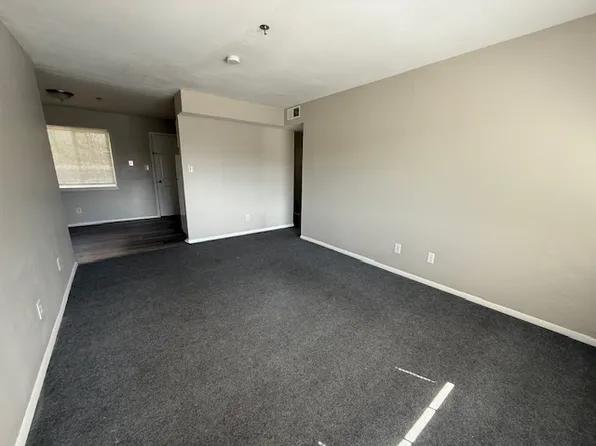 641 Powder Springs St SE, Smyrna, GA