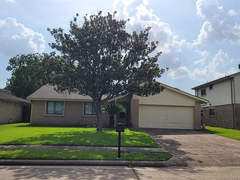 16818 Dutch Ridge Dr — Photo 2