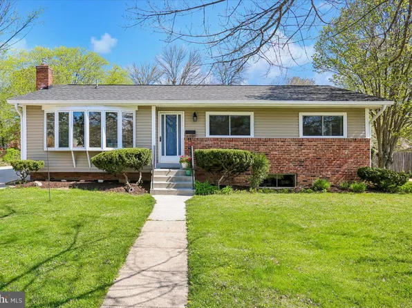 4423 Renn St, Rockville, MD 20853