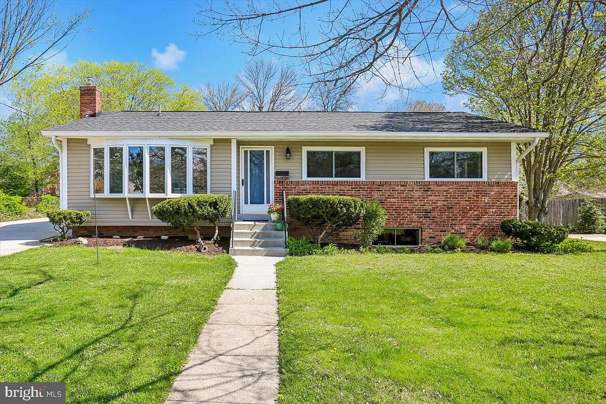 4423 Renn St photo 1