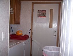 5th image of 20 Woodbine Ave