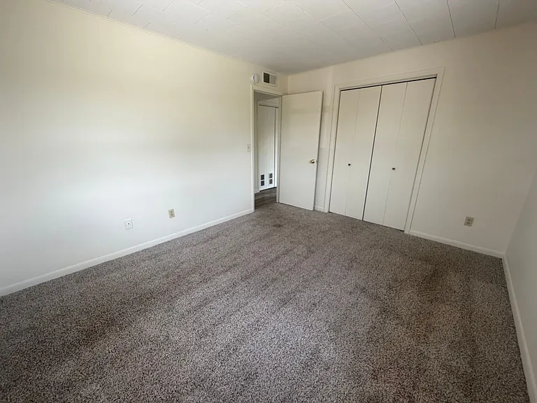 200 Commercial St — Photo 4