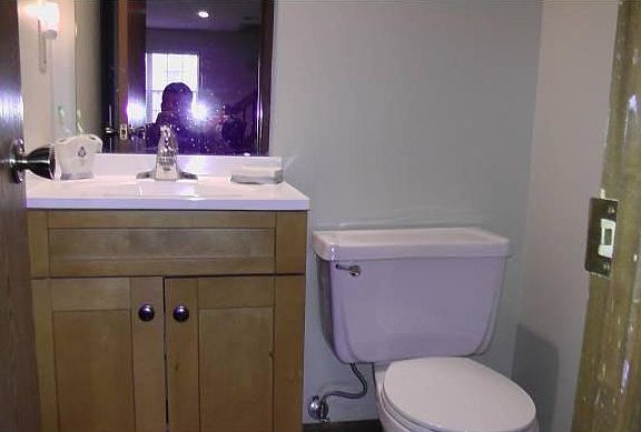 1/2 Bath