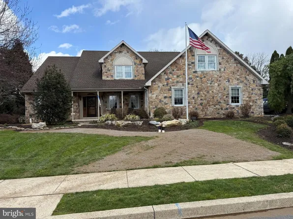 139 Grande Blvd, Sinking Spring, PA 19608