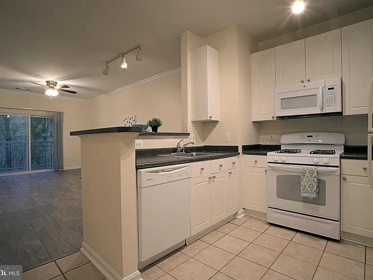 9490 Virginia Center Blvd #329 — Photo 4