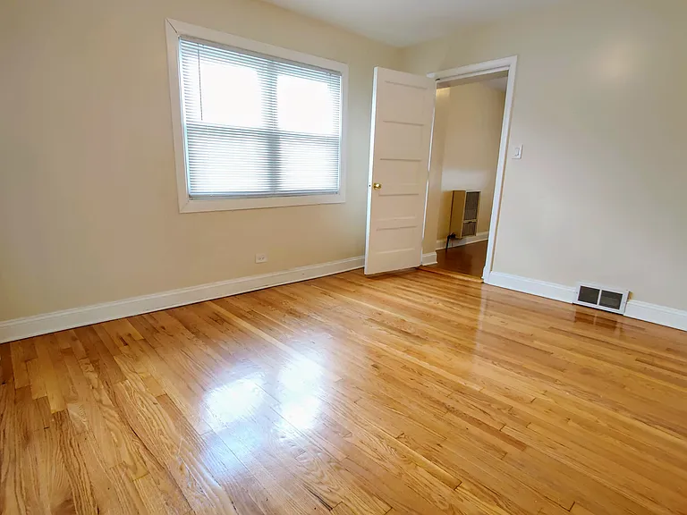 2435 W Balmoral Ave #1N — Photo 13