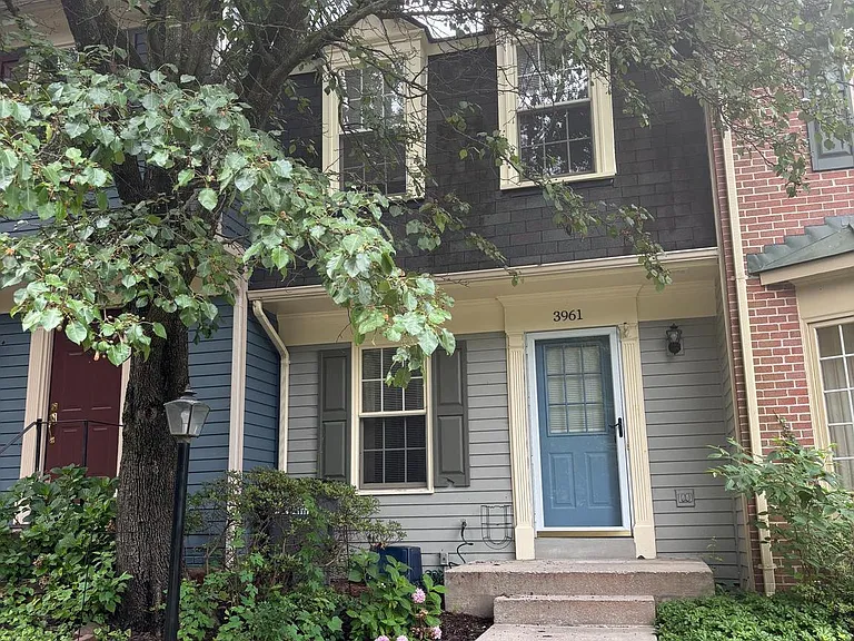 3961 Conquest Ct — Photo 1