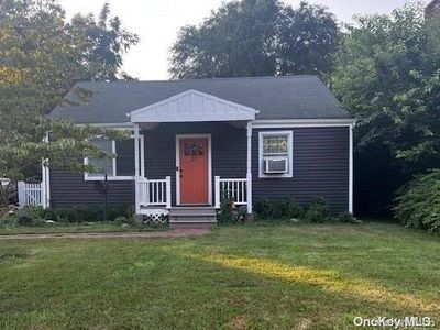 27 Adelaide Street, Huntington Station, NY, 11746
