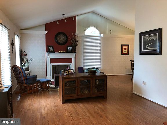 3rd image of 5586 Sequoia Farms Dr
