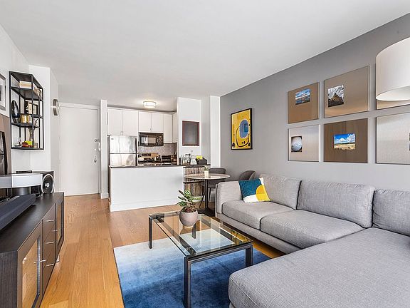 2nd image of 130 W 79th St APT 11C