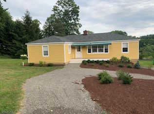 14 Crestview Dr, Bernardsville, NJ 07924