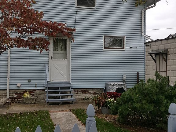 5th image of 732 Dearborn Ave