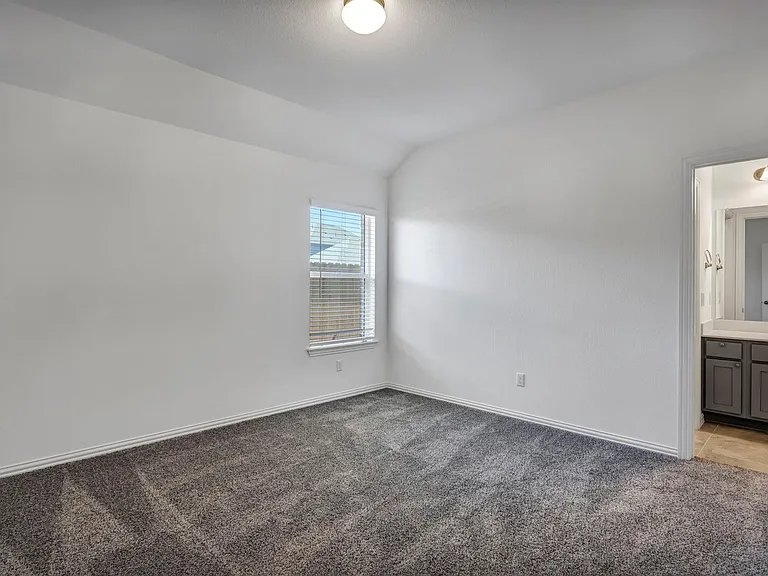 506 Sixpence Ln — Photo 8