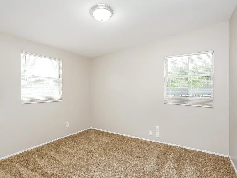 1009 Beckner Ave — Photo 9