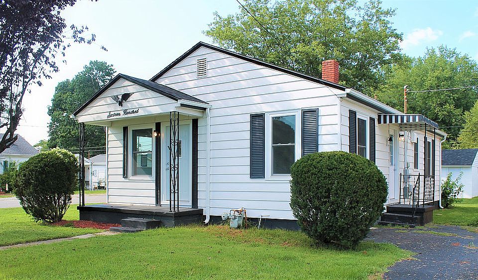 1600 Maxwell Ave.