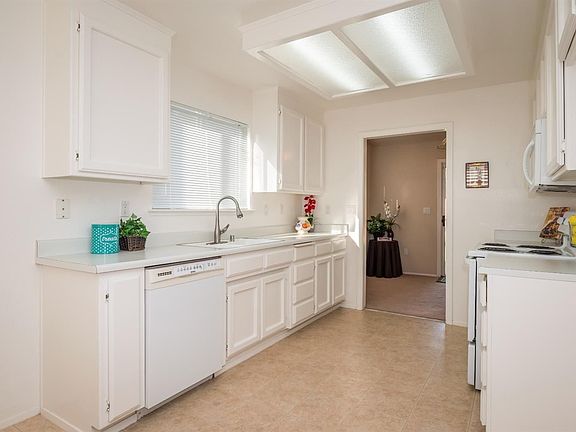4th image of 706 Bowers Way