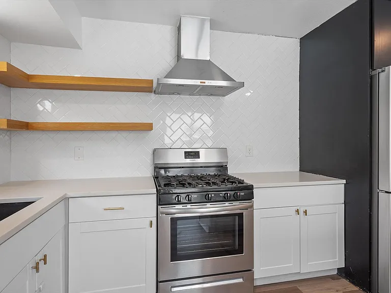 3307 Oak Aly — Photo 10