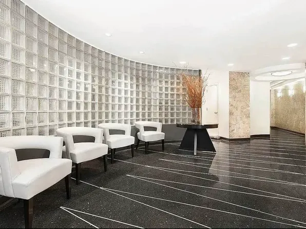 33 Greenwich Avenue image 10 of 11