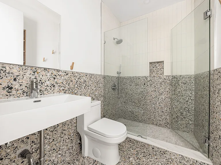 88 Meserole Ave #1A — Photo 6