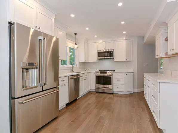 6 Lord Ter Floor 1, Woburn, MA 01801