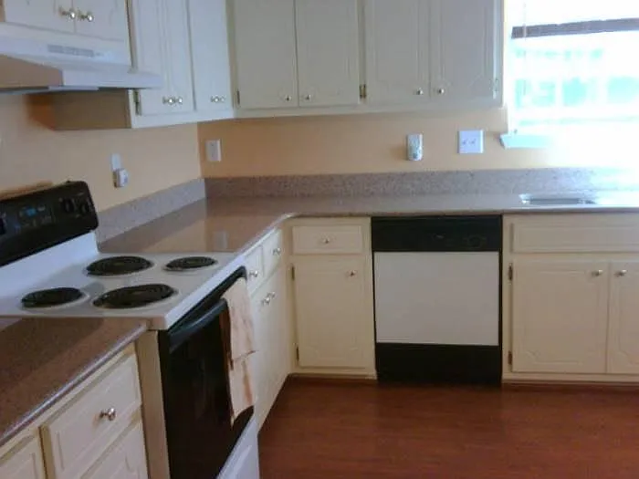 Kitchen w/ new Silestone