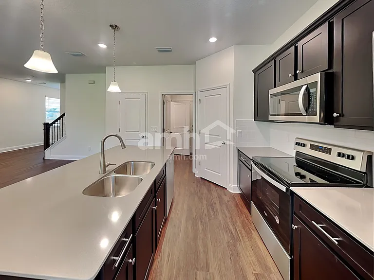 2740 Sunrise Landing Loop — Photo 3