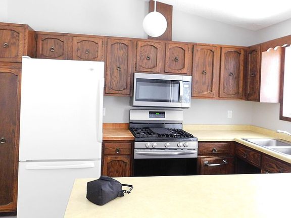 5th image of 4224 Clark Cir