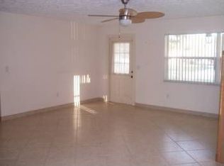 717 Pine Cone Ln, Naples, FL 34104