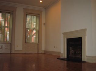 1720 Green St APT A, Philadelphia, PA 19130