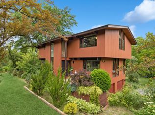 10711 Bull Valley Rd, Bull Valley, IL 60098