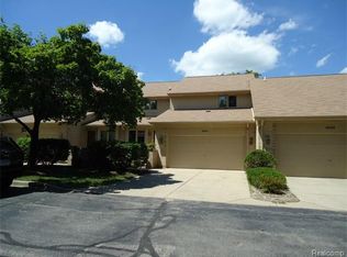 4341 Pierce Dr, Shelby Township, MI 48316
