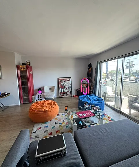 11285 Charnock Rd #8 — Photo 4