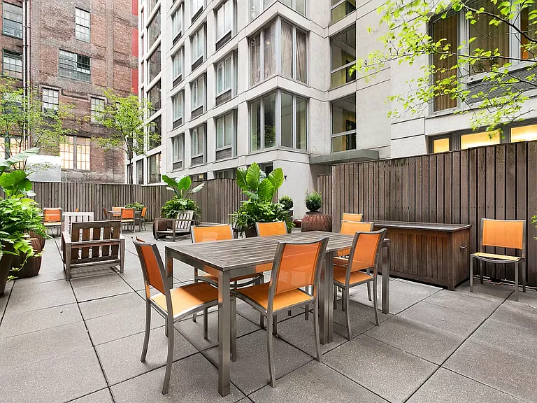 125 W 21st St #5B — Photo 9