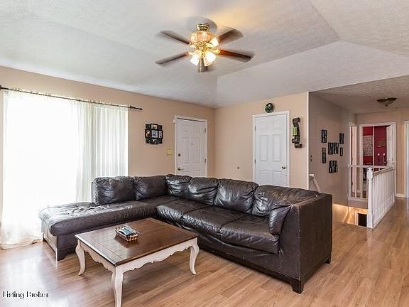 5706 Garden Trace Circle-12