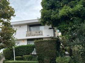 1607 Greenfield Ave, Los Angeles, CA