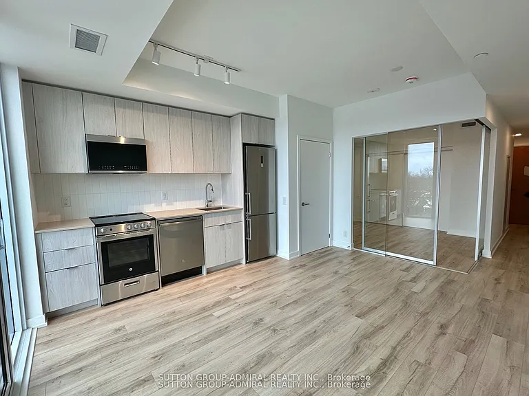1660 Bloor St W #908 — Photo 4