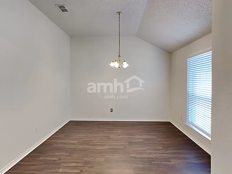 6024 Silkcrest Trl — Photo 11