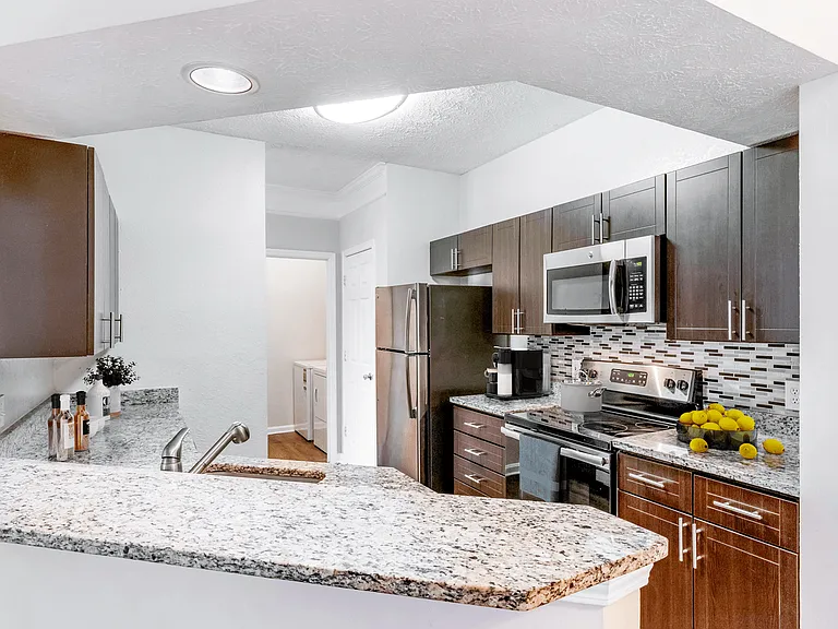 Elan at Mallard Creek Apartment Homes — Photo 64