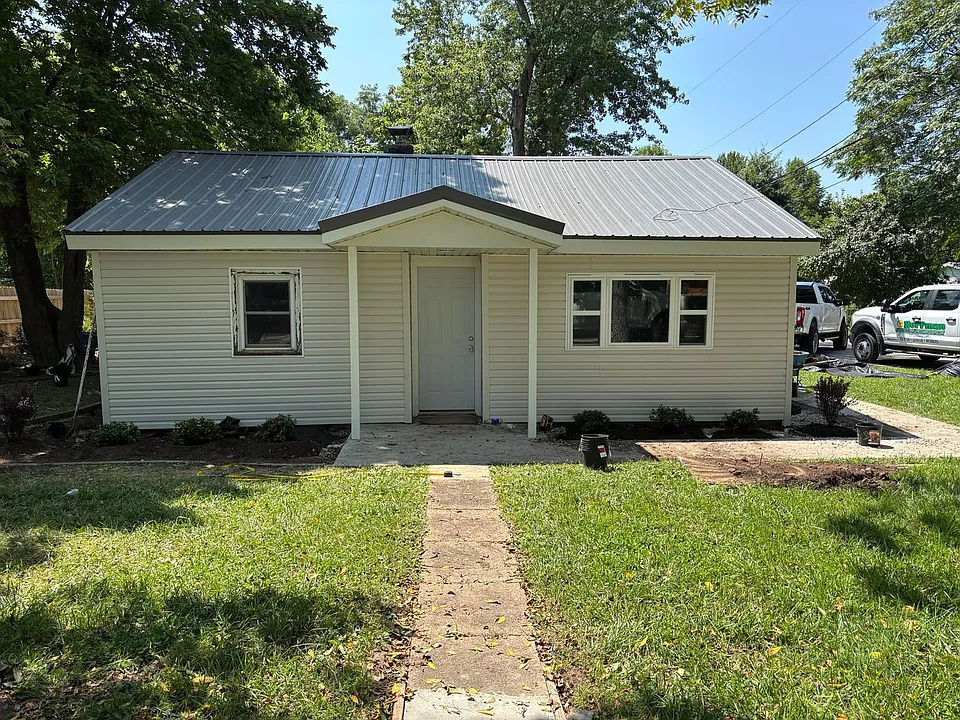 220 Parker Ln