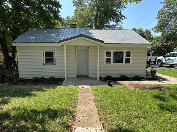 220 Parker Ln, Saint James, MO 65559