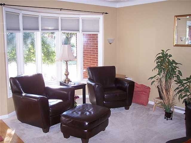 2nd image of 520 Lawson St